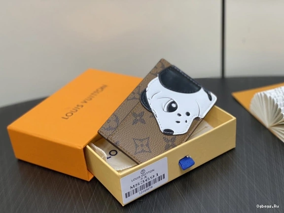 VUITTON HOLDER-11*7*0.5cm CARD LOUIS 0411